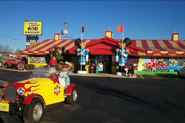 Explore the World's Largest Toy Museum in Branson — Guide & Tips