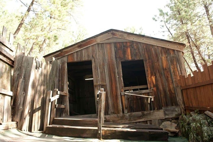 Cosmos Mystery Area: Rapid City Gravity-Defying House & Interactive Tour photo 2