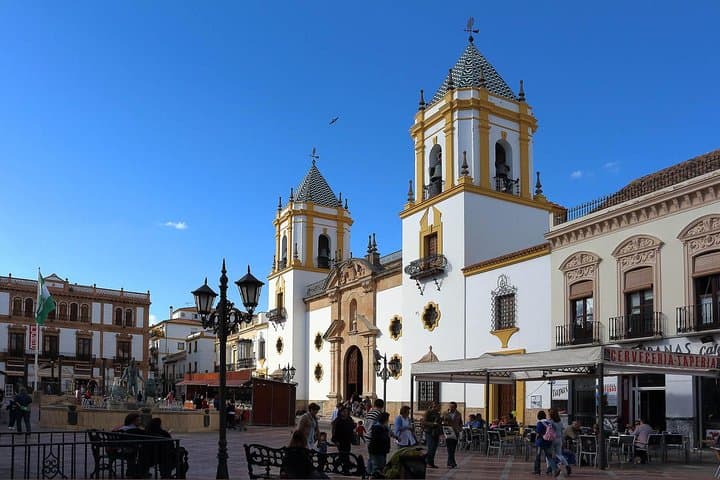 Andalusian Highlights: 6-Day Guided Cultural Tour from Madrid