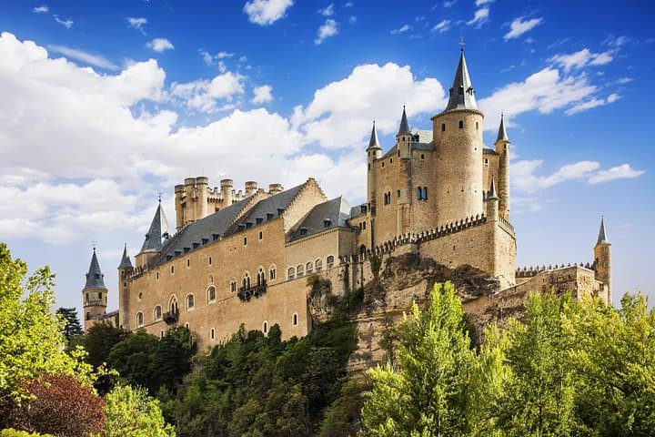 Segovia Guided Afternoon Tour from Madrid: Roman Aqueduct, Alcázar & Cathedral