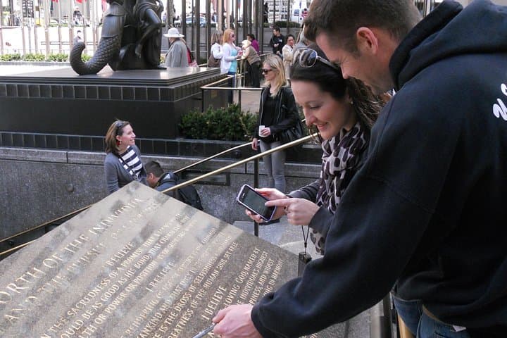 Midtown Manhattan Scavenger Hunt: Times Square to Grand Central Urban Quest photo 1