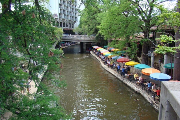 San Antonio Scavenger Hunt: Self-Guided River Walk & Alamo Game