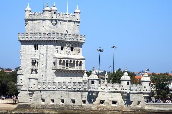 Lisbon West-to-East Private Day Tour: Belém to Parque das Nações photo 1