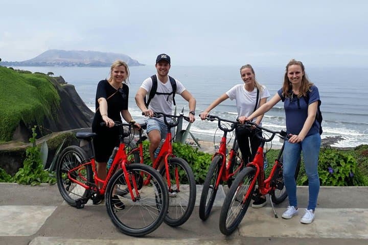 Cliffside Cycling in Lima: El Morro & Jesus Statue Bike Tour photo 5