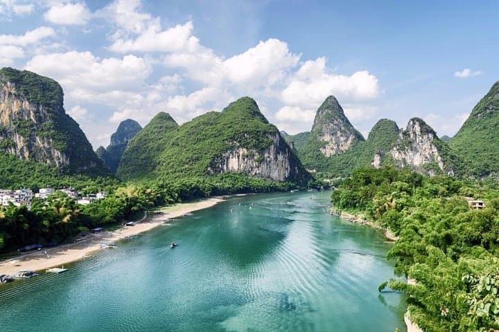 Li River Cruise to Yangshuo: Private Day Tour Through Guilin's Karst Peaks photo 2