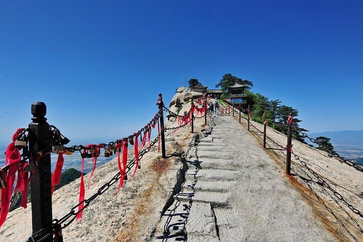 Flexible Mt Huashan Venture Tour — Choose Your Route on China’s Sacred Peak