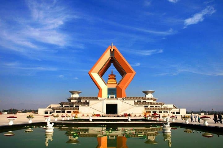 Private Day Tour to Qianling Mausoleum and Famen Temple — Tang Dynasty Tombs from Xi'an