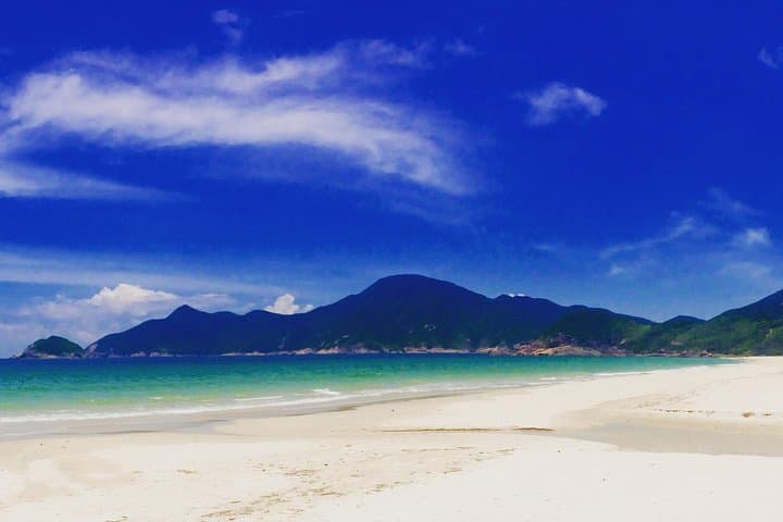 Dragon's Back Hike: Hong Kong's Iconic Ridge to Big Wave Bay photo 2