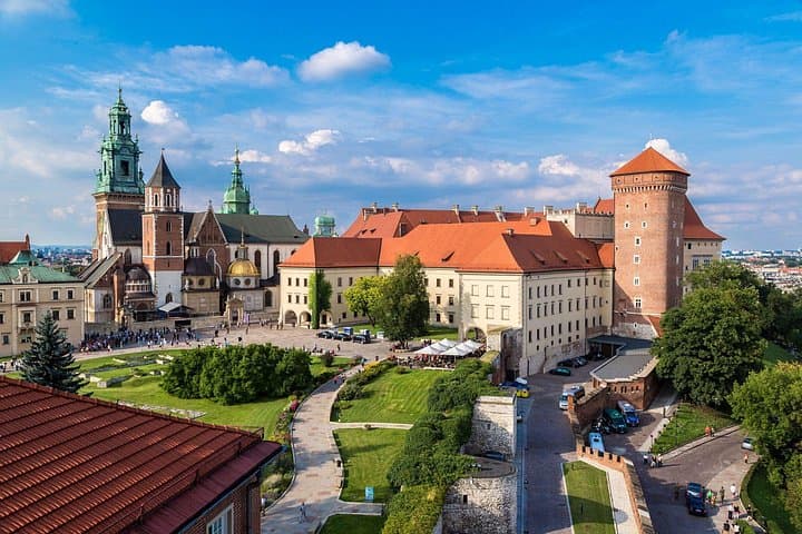 Private Krakow Walking Tour — Schindler's Factory, Wawel & Kazimierz in One Day photo 2