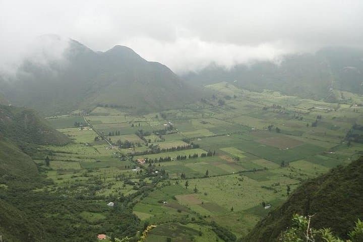 Equator to Crater: Mitad del Mundo and Pululahua Hike from Quito photo 2