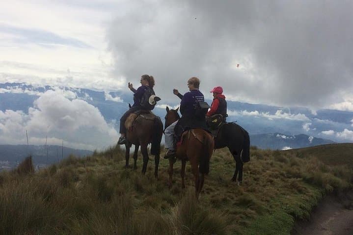 Cable Car and Horseback Ride to Cruz Loma — Half-Day Quito Teleférico Adventure photo 5