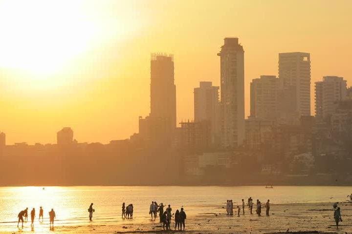 Mumbai by Dawn: Morning Markets, Dhobi Ghat & Sassoon Docks Private Tour photo 1