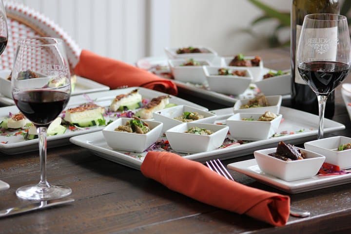 Healdsburg Wine and Food Pairing Guided Walking Tour — 4-Hour Gourmet Tasting Walk photo 1