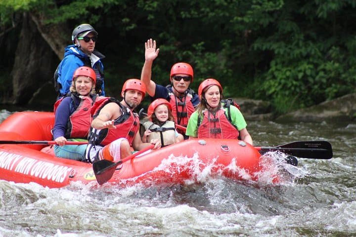 Lower Pigeon River Rafting Trip — Family-Friendly 5.5-Mile Float Near Pigeon Forge
