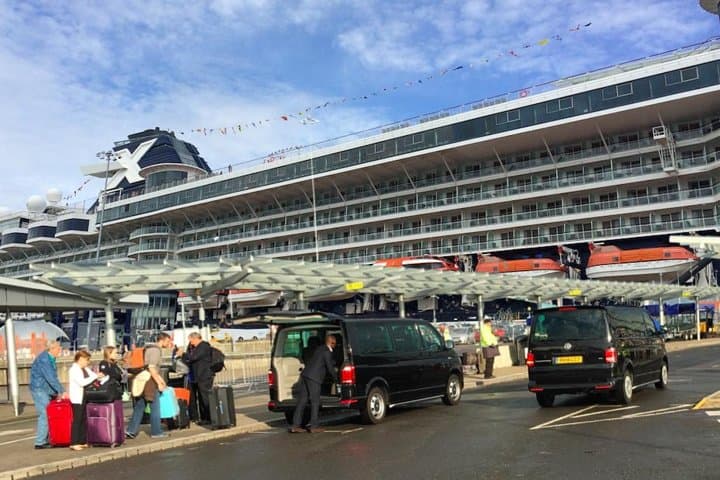 Shared Minibus Transfer Between London/Heathrow and Southampton Cruise Terminal