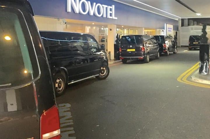 Shared Minibus Transfer Between London/Heathrow and Southampton Cruise Terminal photo 4