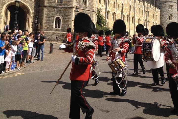 Southampton to London Transfer with Windsor Castle Visit