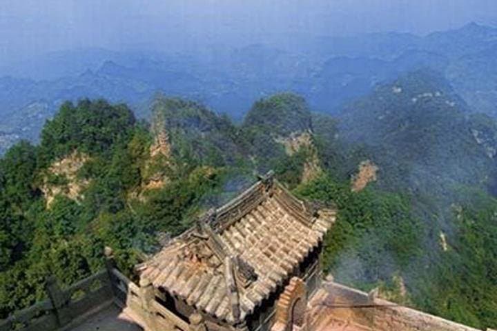 Mount Qingcheng & Dujiangyan Dam Day Trip from Chengdu — Taoist Peaks and Ancient Irrigation photo 2