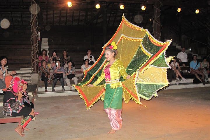 Chiang Mai Khan Toke Dinner & Local Fresh Market Tour — Small-Group Cultural Evening photo 2