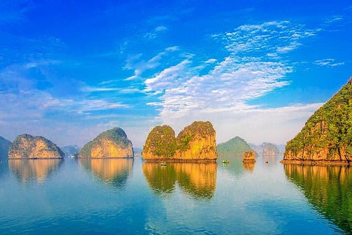 Vietnam at a Glance: 7-Day Hanoi & Halong Bay Highlights photo 2