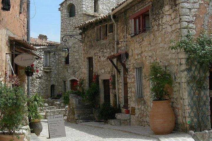 Full-Day Riviera Villages: Cannes, Grasse, Gourdon & Saint-Paul-de-Vence photo 1