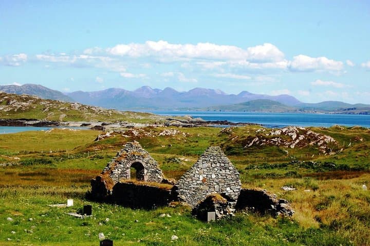 Self-Guided Inishbofin Island Day Walk — Connemara Coastal Loop with Ferry & Tea