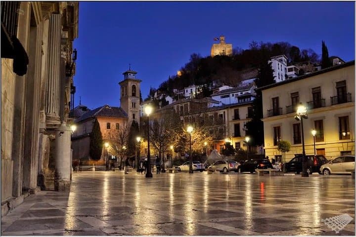Moonlit Albaicin & Sacromonte Private Night Tour — San Nicolás Views