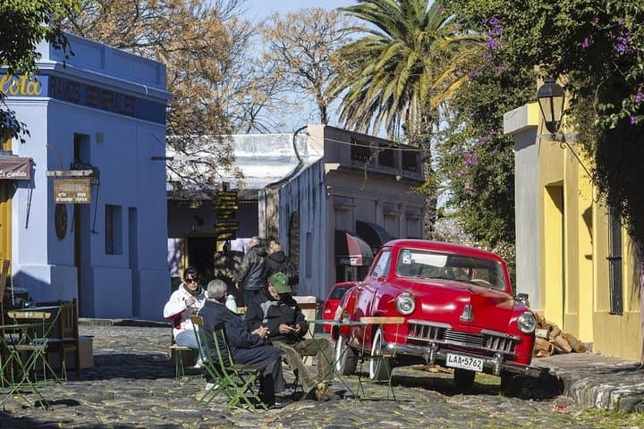 Colonia del Sacramento Day Trip from Buenos Aires: Old Town Walking Tour & Lighthouse Views