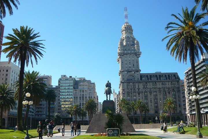 Colonia and Montevideo: 2-Day Cultural and Coastal Escape from Buenos Aires photo 3