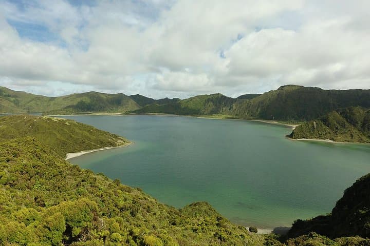 Lagoa do Fogo Walking Tour: Crater-Lake Hike & Picnic from Ponta Delgada photo 3