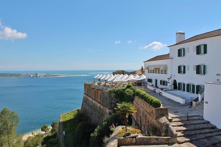 Arrábida Private Day Trip from Lisbon: History, Coastlines & Setúbal Market