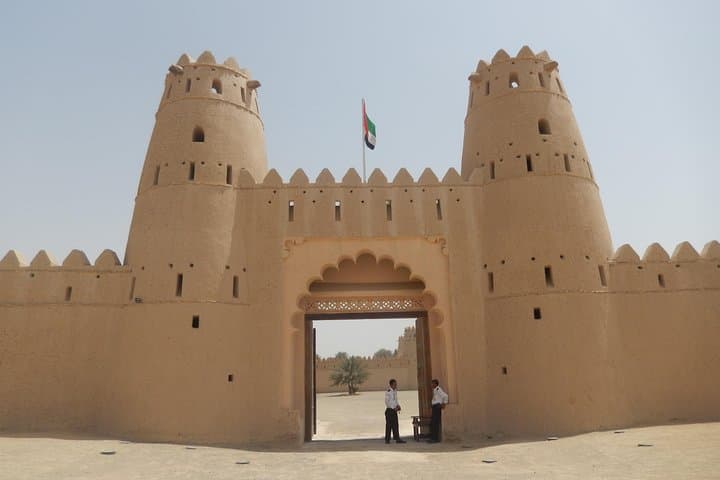 Al Ain Day Trip from Abu Dhabi: Museums, Jebel Hafeet & Camel Market