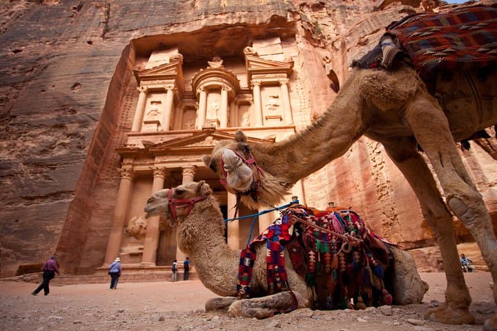 Best of Jordan: Amman, Petra & Dead Sea Tour with Wadi Rum Camping