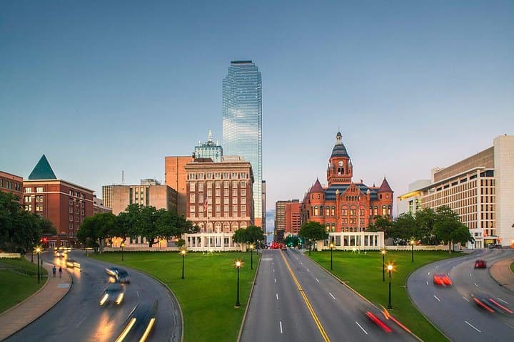 Dallas JFK Full-Day Tour: Sixth Floor Museum, Dealey Plaza & Oswald Rooming House