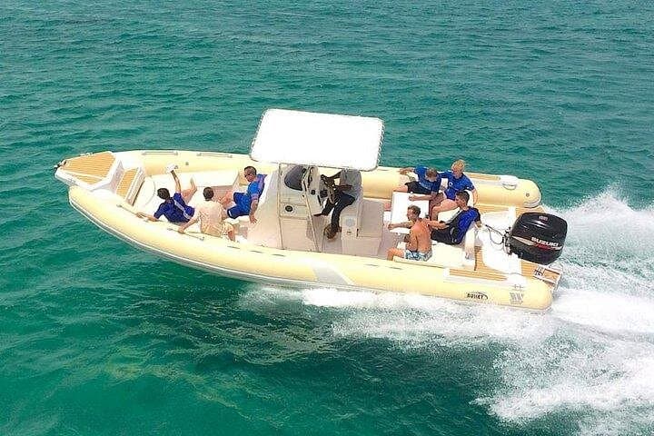 Hurghada Private Speedboat Tour: Dolphins, Snorkels & Red Sea Islands