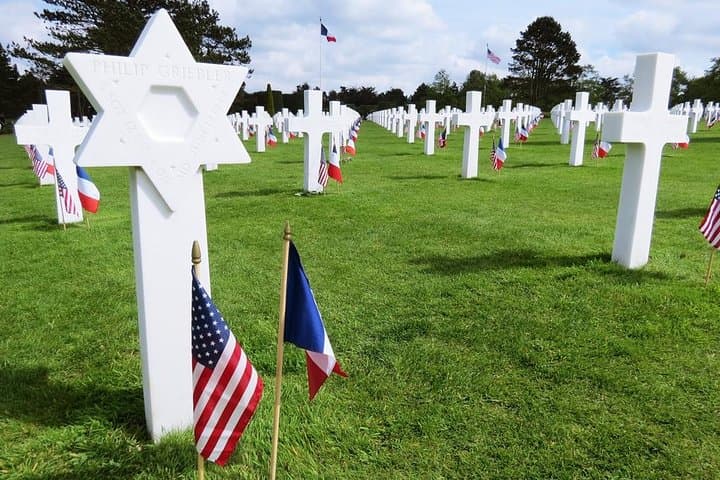 Discover the Battles of Bus Normandy D-Day Tour photo 3