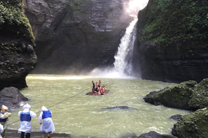 Pagsanjan Falls & Lake Yambo: Raft the Rapids, Swim Behind the Waterfall (From Manila) photo 2