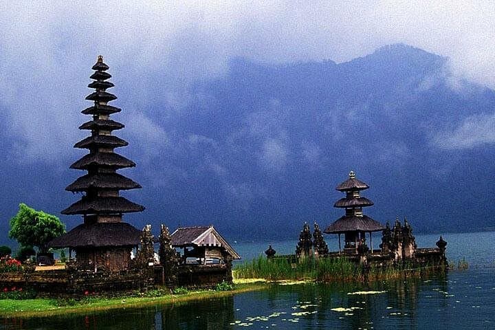 3-Day Bali Sightseeing Tour: Uluwatu, Ubud, Kintamani & Ulun Danu photo 1
