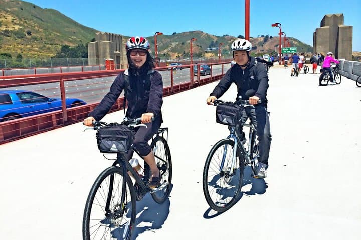 Self-Guided Bike Rental to the Golden Gate Bridge — Marina Pickup and Sausalito Return