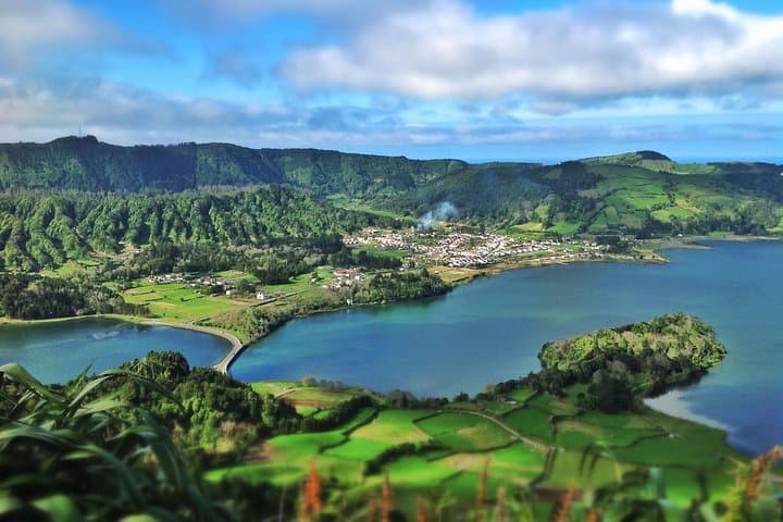 Half-Day Sete Cidades Jeep Tour: Lakes & Caldera Views on São Miguel photo 2