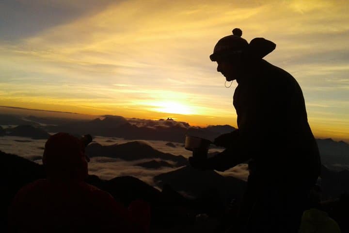 Pedra do Sino 2-Day Trek: Summit Sunrise & Shelter 4 Overnight in Serra dos Órgãos photo 2