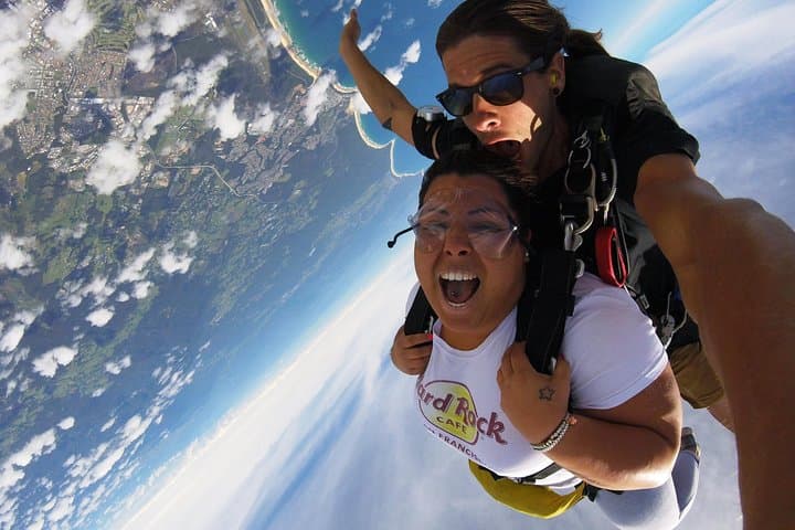 Coffs Harbour Skydiving: Tandem Beach Jumps Over the Solitary Islands
