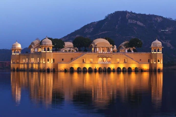 Jaipur Day Trip from Delhi by Car: Amber Fort, City Palace & Jantar Mantar