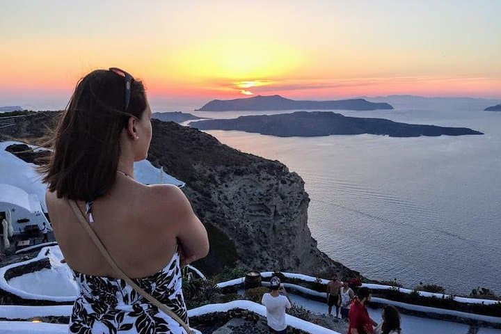 Santorini North Side Sunset: Private Half-Day Tour to Oia & Imerovigli