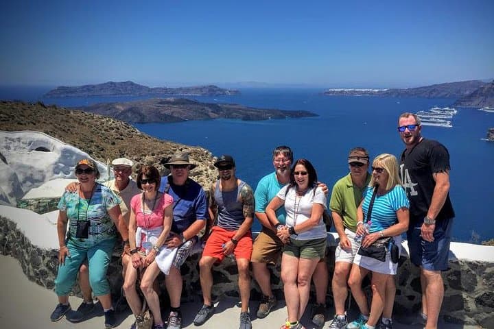 Santorini 5-Hour Small-Group Sightseeing Tour — Oia, Imerovigli & Black Sand Beaches