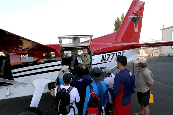 Soaring Over Arches National Park: A 30-Minute Airplane Tour of Utah’s Red Rock Wonders photo 5