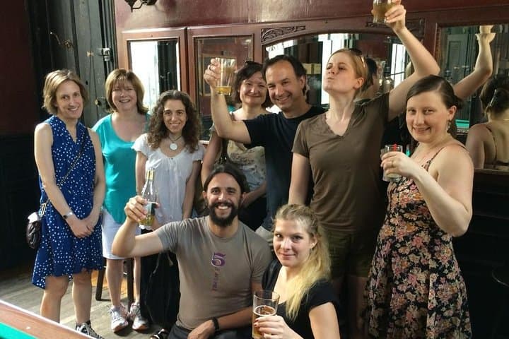 Brooklyn Literary Pub Crawl: Walk, Read, and Sip Through Brooklyn Heights