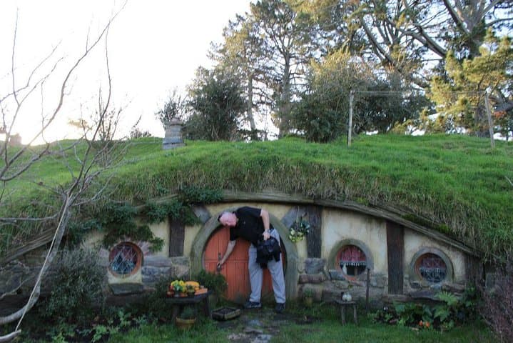 2-Day Hobbiton, Rotorua & Waitomo Caves Tour from Auckland (With Accommodation)