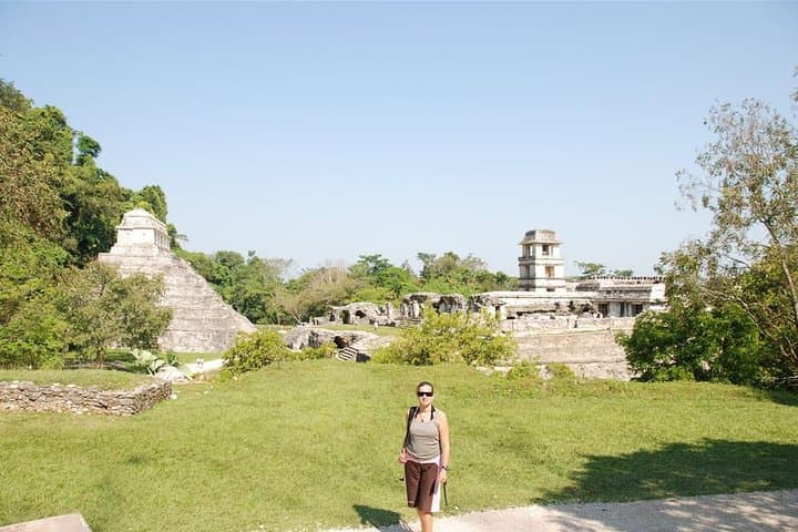 Explore Agua Azul Cascades and Palenque Ruins: Full-Day Tour from Palenque