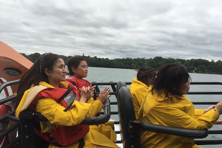 Niagara Falls USA Sightseeing + Lewiston Jetboat — Devil's Hole Rapids Adventure